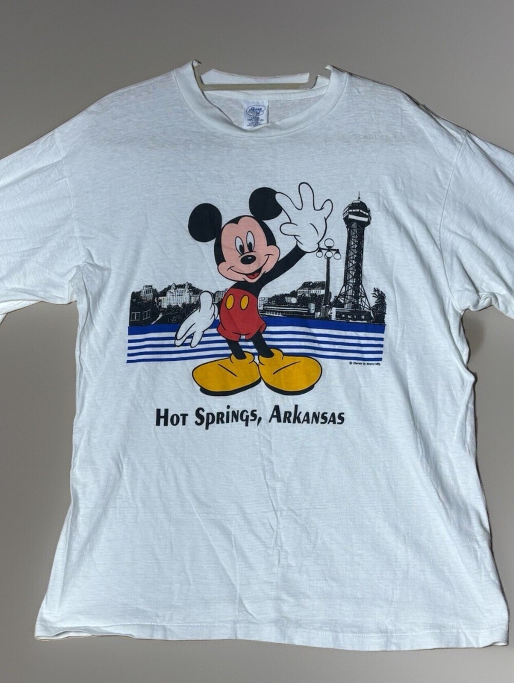 Vintage Mickey Mouse, Hot Springs, Arkansas, Skyline Disney T-shirt, size Large
